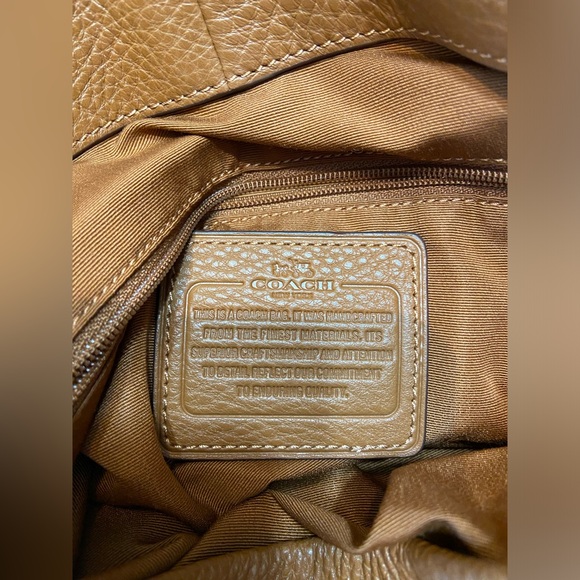 Coach shoulder bag camel color brown purse - Picture 9 of 11